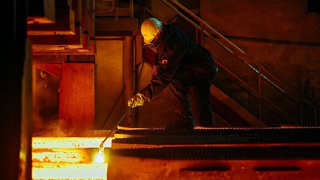 Губернатор Кубани поздравил металлургов региона с профессиональным праздником