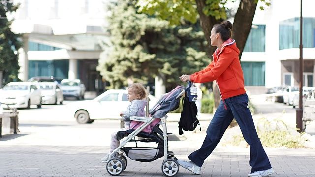 Единое пособие на Кубани получили 406 тысяч родителей с начала года