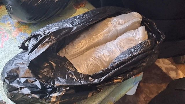 Житель Кубани прятал в обшивке кресла 2 килограмма марихуаны