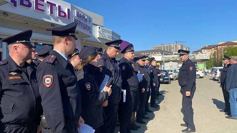 Пытавшегося затащить девочку в кусты объявила в розыск полиция на Сахалине