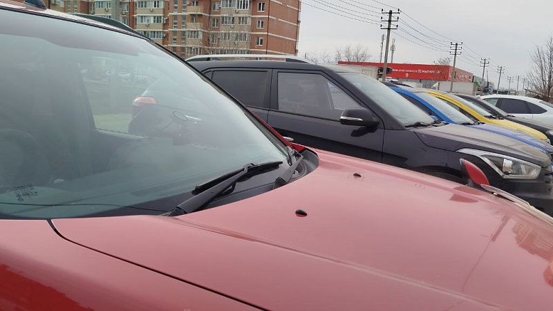 Сюткин отказался сдавать «блатные» номера со своего Mercedes в Москве