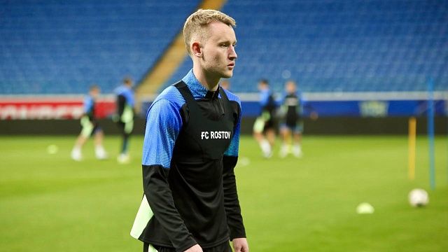 Игрок Ирана ударил шипами бутсы по лицу защитника Мелёхина