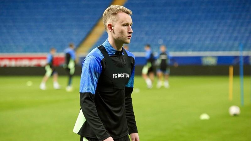 Игрок Ирана ударил шипами бутсы по лицу защитника Мелёхина