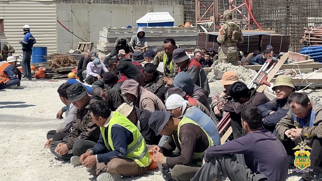 Более полусотни мигрантов без документов выявили в Новороссийске