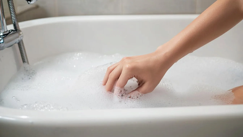 Ампутацию пальцев после удара тока в ванной пережила жительница ХМАО