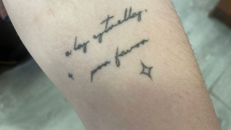 Кубанский врач Горячев объяснил, чем опасно самостоятельное сведение татуировок