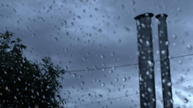 Ливень с грозой, градом и ураганным ветром обрушатся на Кубань