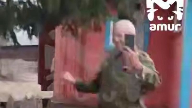 Пенсионер включал гимн Украины перед родственниками бойцов СВО в Приморье