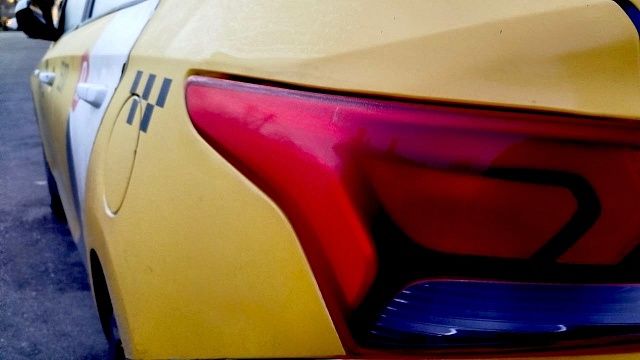 Пятнадцать автомобилей изъяли у нелегальных таксистов в аэропорту Краснодара 