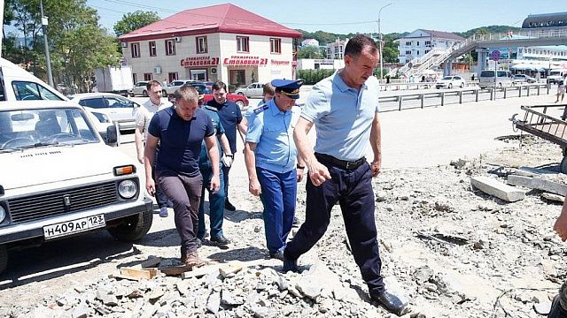 Губернатор поручил дать правовую оценку подтопления дороги в Лермонтово