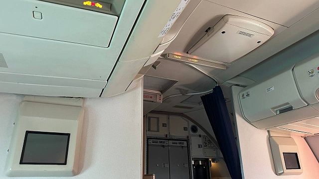 Совершивший экстренную посадку самолёт выкатился за полосу в аэропорту Пулково 