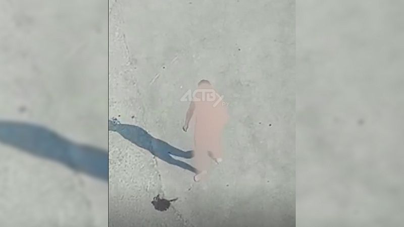 Возомнившего себя магом голого мужчину задержали в Холмске