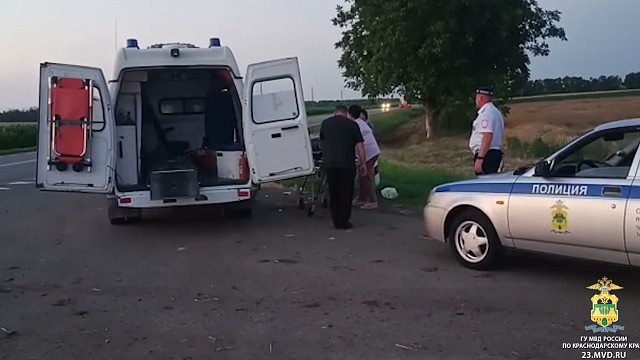 Госавтоинспекторы Кубани пришли на помощь водителю, у которого случился инсульт