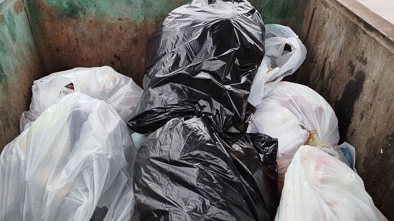 Врачи не спасли найденного в пакете младенца в Подмосковье