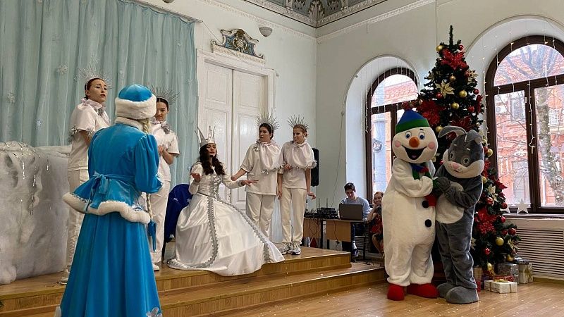 В среднем 12 тысяч рублей готовы потратить на новогодние развлечения краснодарцы