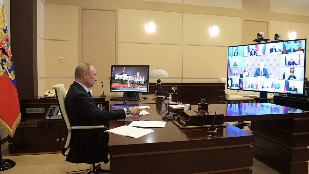 Владимир Путин проводит совещание по социально-экономической поддержке регионов России. Фото: Kremlin.ru