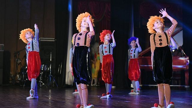 В Центральном концертном зале Краснодара прошел отчетный концерт Центра детского творчества и искусства «Овация»