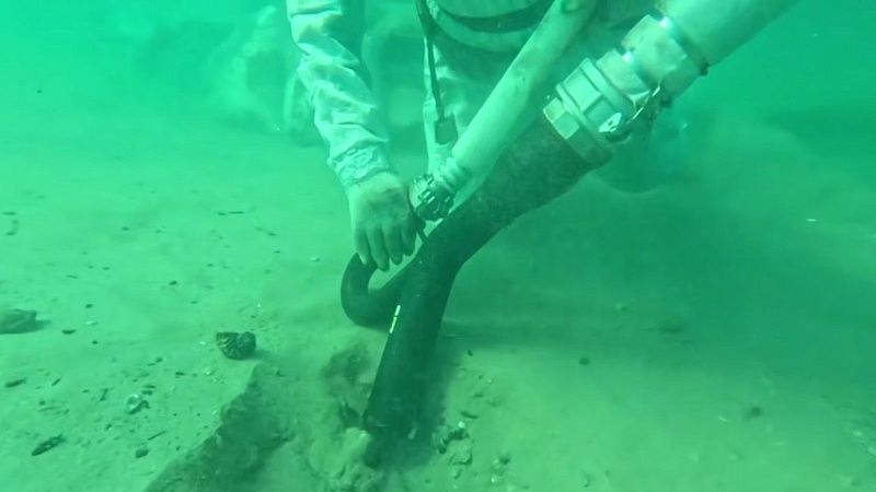 Оперштаб показал очистку морского дна эжекторным насосом в Анапе