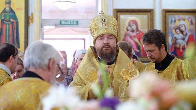 Митрополит Екатеринодарский и Кубанский Григорий возглавил всенощное бдение в Сочи