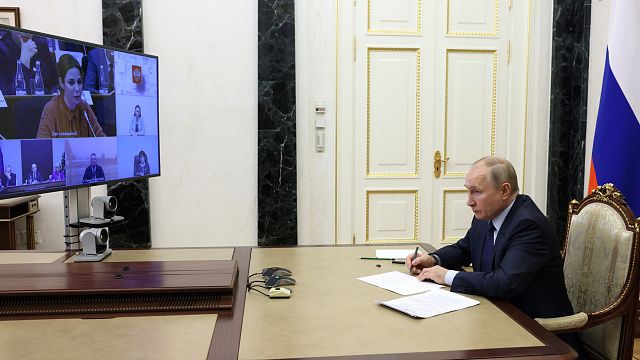 Владимир Путин во время заседания Совета по развитию гражданского общества и правам человека (в режиме видеоконференции).Фото: www.kremlin.ru
