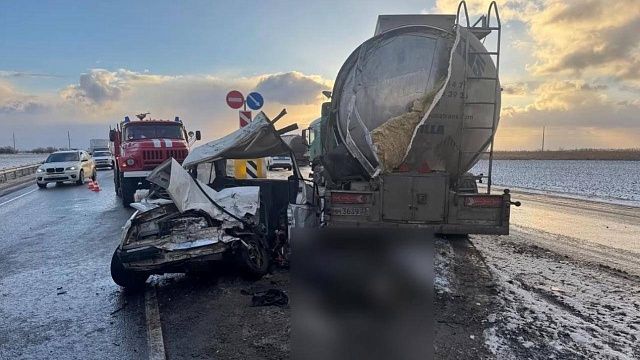 Прокуратура организовала проверку после массовой аварии с цистерной на Кубани