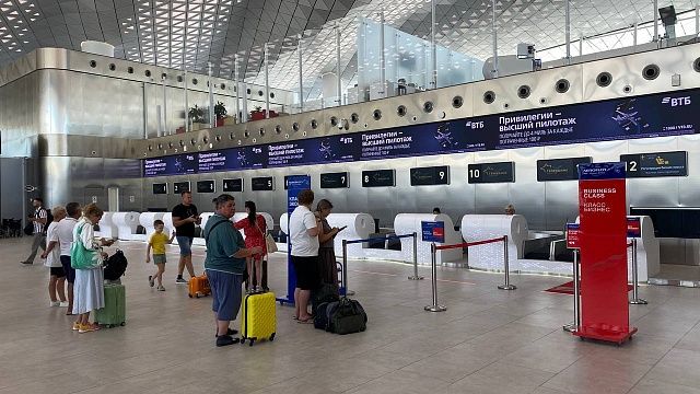 Временные ограничения из-за опасности атаки БПЛА ввели в аэропорту Геленджика