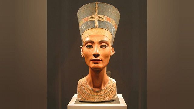6 декабря 1912 году при раскопках в египетском поселении Тель-эль-Амарне обнаружен бюст Нефертити. Фото: pxhere.com/ru/photo/1171347
