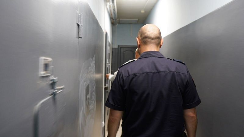 Братья мужа изнасиловали его жену ради «спасения от болезни» в Индии