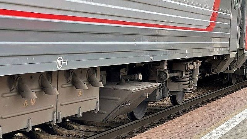 Поезд с мазутом вспыхнул на границе Свердловской области и Прикамья