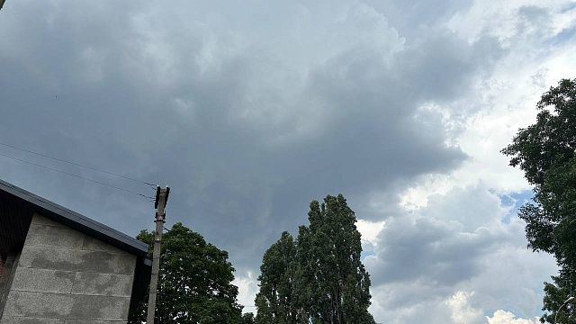 В Краснодаре объявили штормовое предупреждение из-за ливня, грозы и града