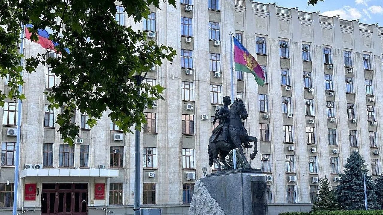 Руководству краевой администрации запретили выезд за пределы Кубани