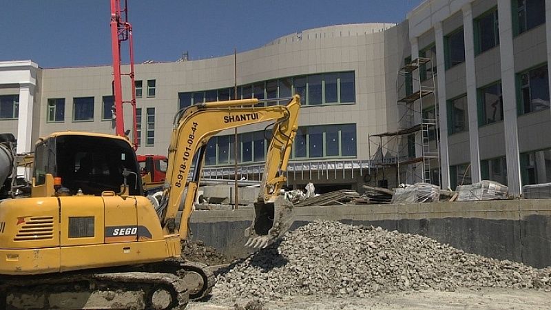 На 90% завершены фасадные работы новой школы в Сочи