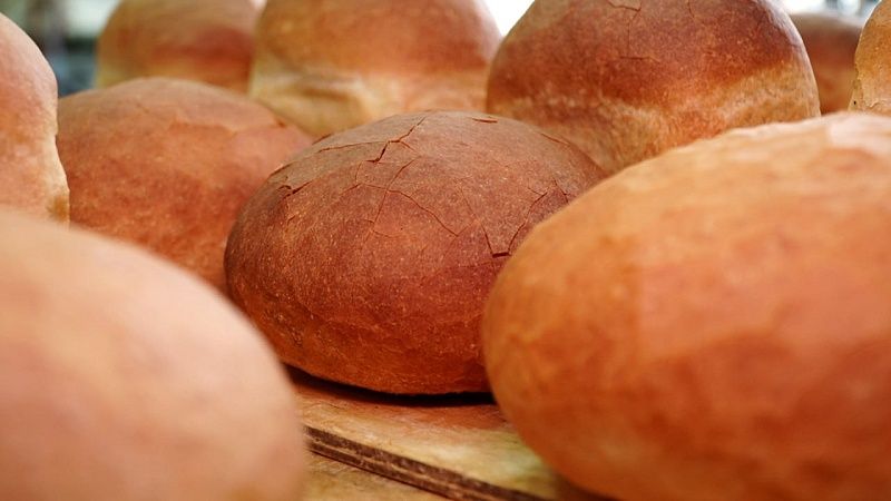 Жительница Сочи получила ожог от булки с корицей из торговой сети