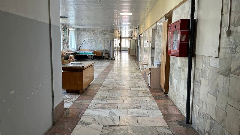 После жалоб организовали помещение для хранения трупов в больнице Курска