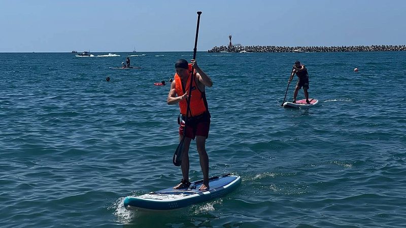 Более сотни любителей сапсерфинга собралось в Сочи 