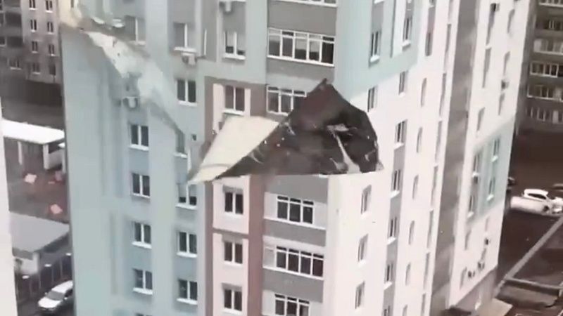 Появилось видео последствий сильного ветра в Уфе