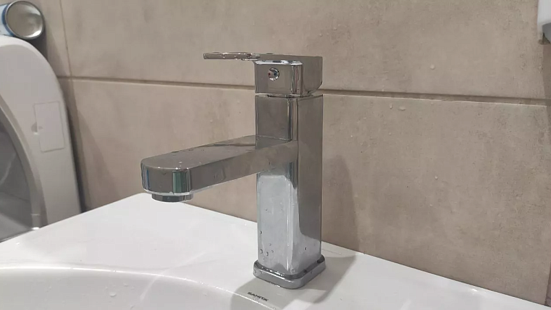 Срочный ремонт магистральной сети оставил более 50 улиц Сочи без воды