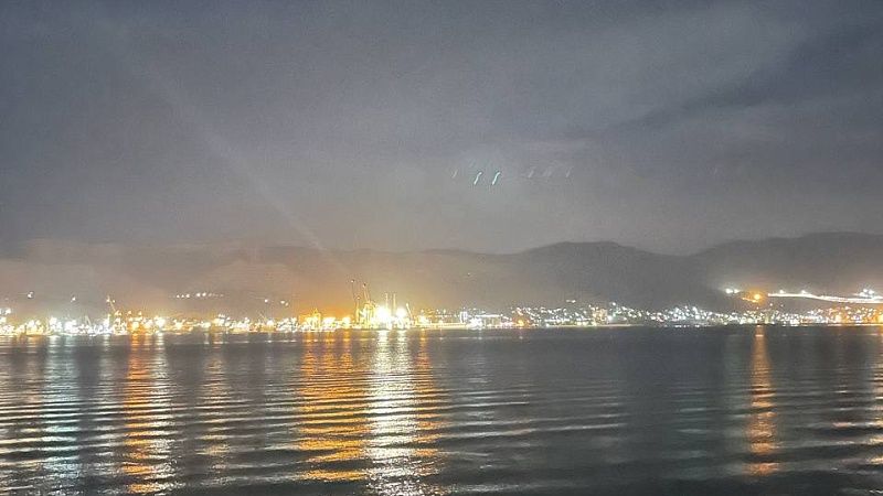 Несколько мощных взрывов напугали жителей Новороссийска