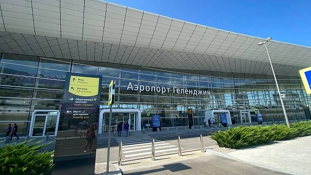 Больше половины рейсов задержаны 13 августа в аэропорту Геленджика