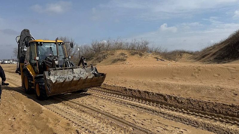 До основания разобрали один из защитных валов в Анапе