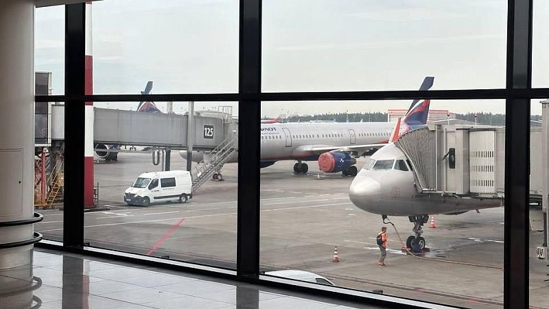 Три аэропорта Москвы временно закрыли из-за атаки дронов ВСУ