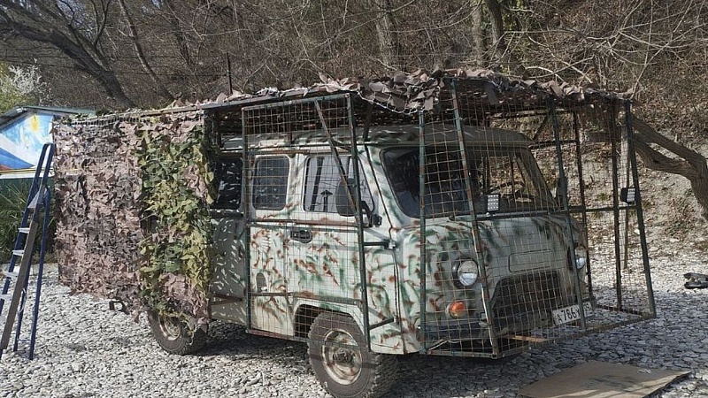Микроавтобус превратили в «бункер на колёсах» в зоне СВО