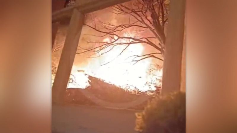 Мужчина и ребенок погибли в ночном пожаре в Сочи