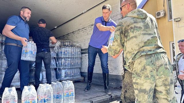 Депутат Госдумы помогает пострадавшим от стихийного бедствия в Туапсинском районе 