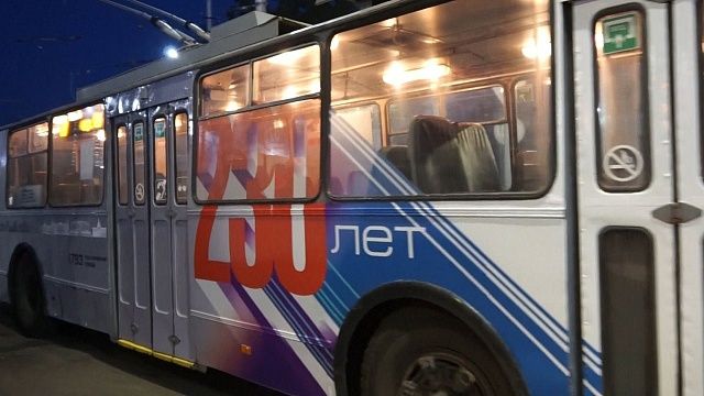 Праздничные трамваи запущены в Краснодаре ко Дню города 