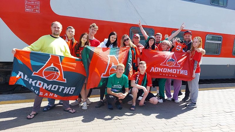 Болельщики «Локо» отправились на решающий матч полуфинальной серии с «Зенитом»