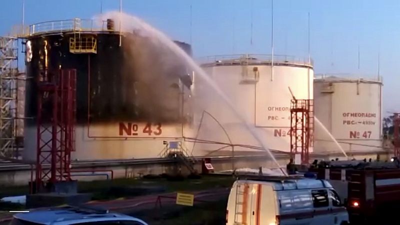 На Ильском нефтеперерабатывающем заводе загорелся резервуар