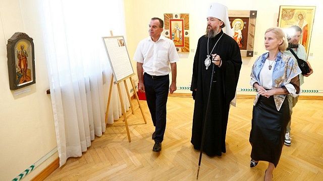 Вениамин Кондратьев посетил иконописную выставку «Божий дар»