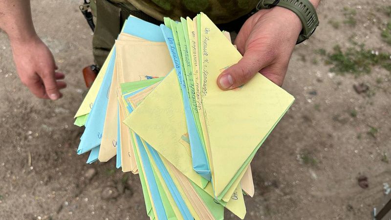 Краснодарский школьник написал письма на целую роту российских бойцов