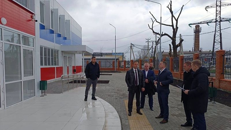 Ход строительства соцобъектов проверили в Белореченском районе 